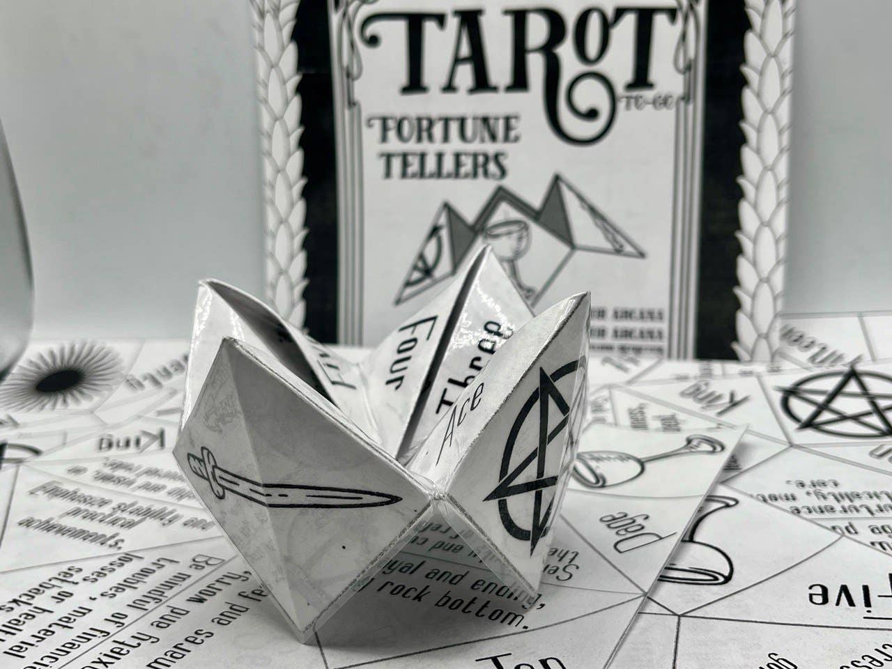 sunny d4z3 art collective - Fortune tellers- tarot to-go- fold at home tarot study aide