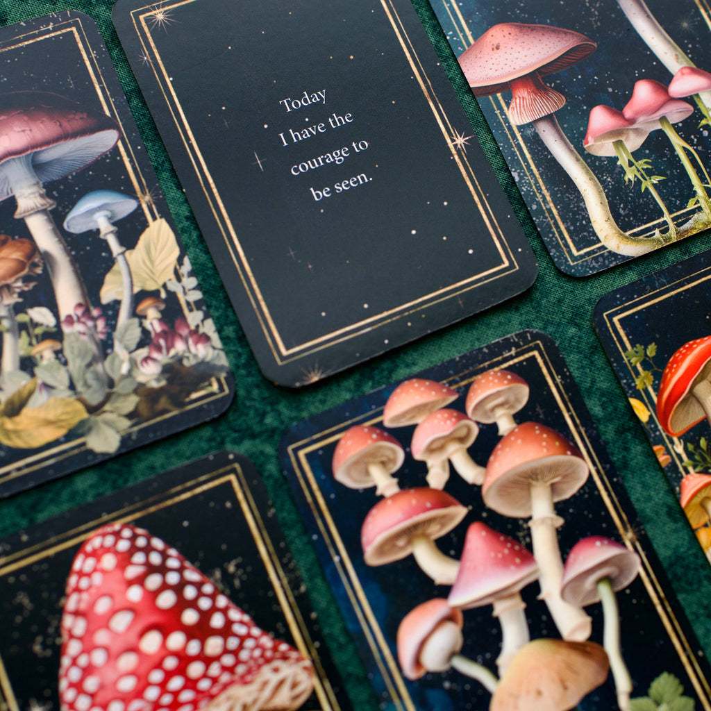 Mushrooms: Daily Doses of Wisdom (36 Gilt-Edged Mini Cards)