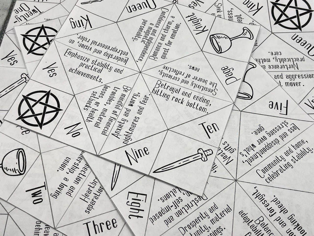 sunny d4z3 art collective - Fortune tellers- tarot to-go- fold at home tarot study aide