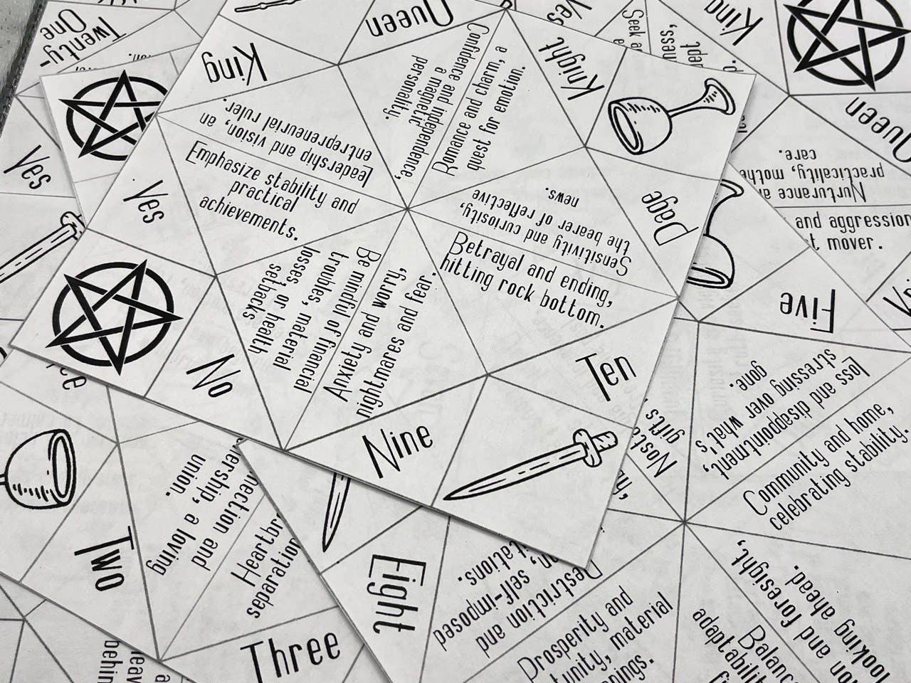 sunny d4z3 art collective - Fortune tellers- tarot to-go- fold at home tarot study aide