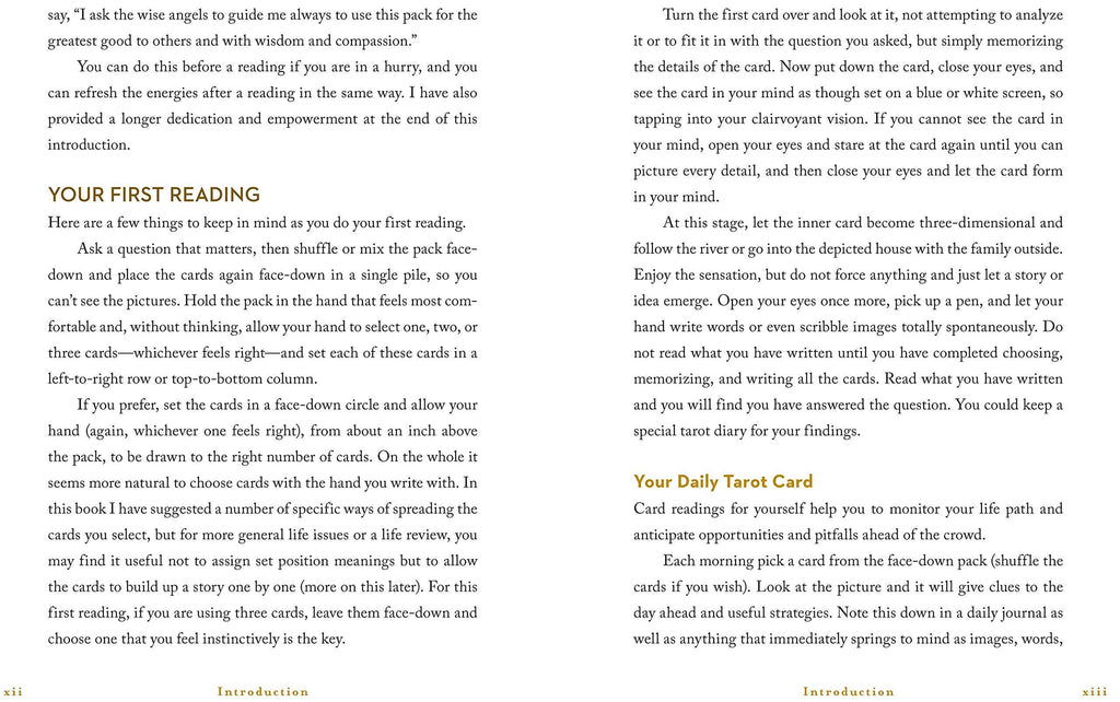 Hachette Book Group - A Little Bit of Tarot by Cassandra Eason
