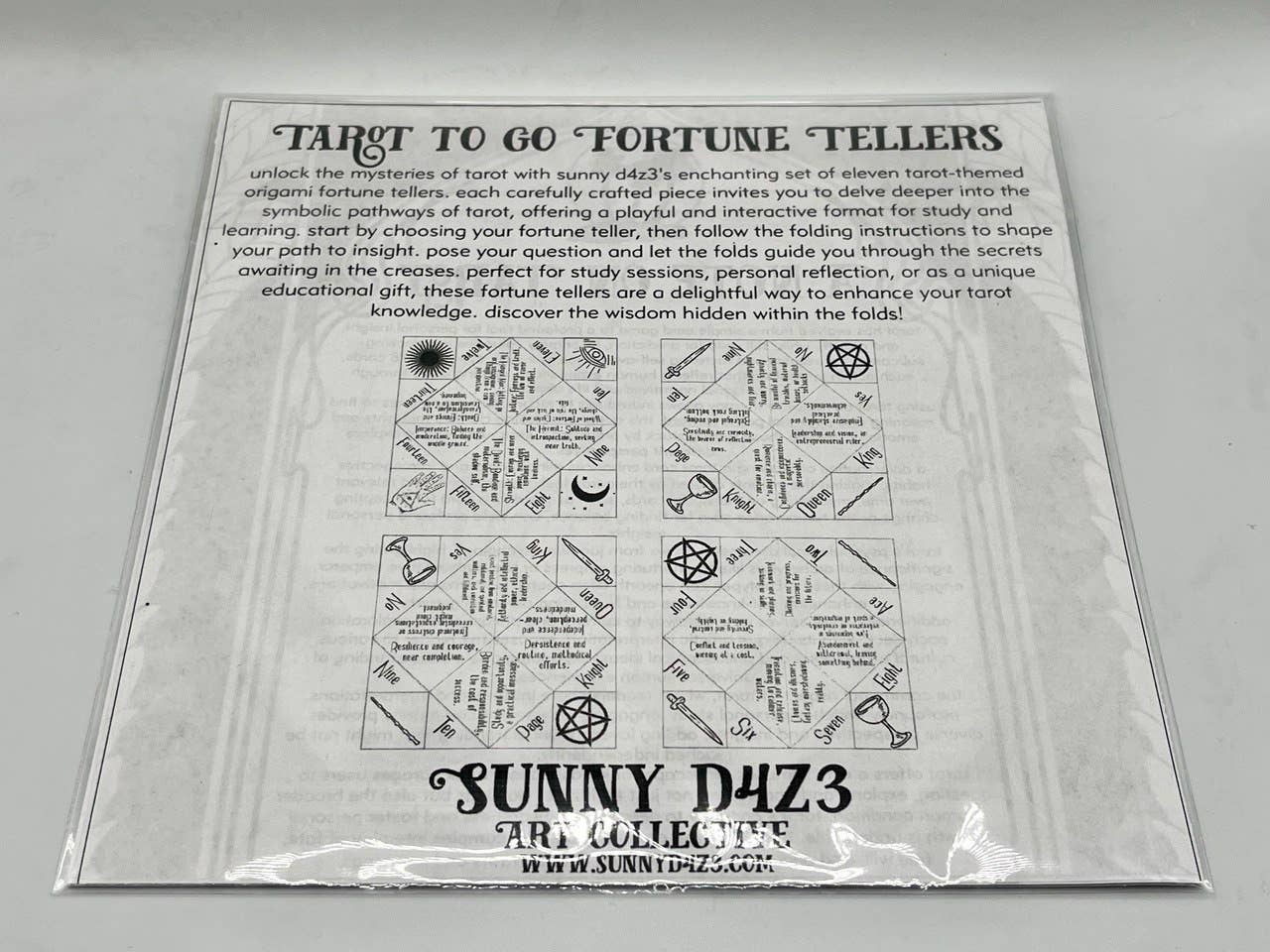 sunny d4z3 art collective - Fortune tellers- tarot to-go- fold at home tarot study aide